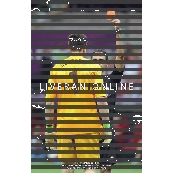 08.06.2012 WARSZAWA (WARSAW POLAND) STADION NARODOWY (NATIONAL STADIUM) PILKA NOZNA (FOOTBALL) UEFA EURO 2012 POLAND UKRAINE MISTRZOSTWA EUROPY W PILCE NOZNEJ POLSKA UKRAINA MECZ OTWARCIA POLSKA - GRECJA (POLAND - GREECE) N/Z WOJCIECH SZCZESNY CZERWONA KARTKA FAUL CARLOS VELASCO CARBALLO FOTO NORBERT BARCZYK / PRESSFOCUS/NEWSPIX.PL --- Newspix.pl /AGENZIA ALDO LIVERANI SAS - ITALY ONLY - EDITORIAL USE ONLY Polonia - Grecia Campionati Europei UEFA 2012 Polonia/Ucraina Gruppo A Varsavia (Polonia) 08/06/2012 *** Local Caption *** www.newspix.pl mail us: info@newspix.pl call us: 0048 022 23 22 222 --- Polish Picture Agency by Ringier Axel Springer Poland