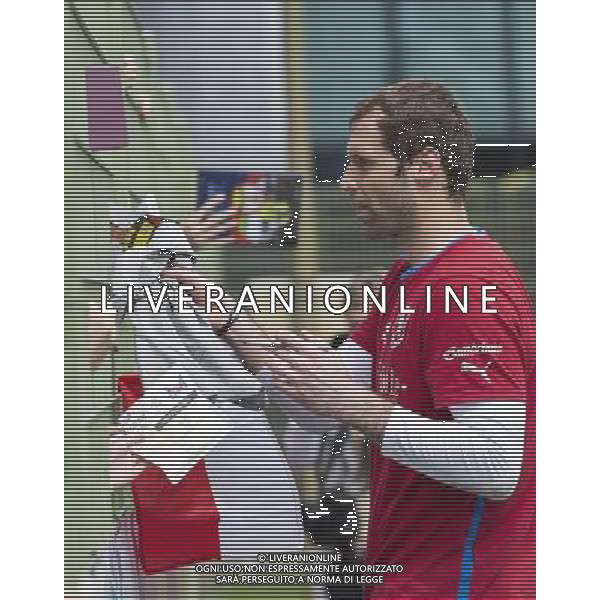 WROCLAW 09 06 2012 TRENING REPREZENTACJI CZECH NA STADIONIE PRZY OPOROWSKIEJ DZIEN PO PO PRZEGRANYM MECZU Z ROSJA 1 4 N Z PETR CECH Czech Republic ROZDAJE AUTOGRAFY SEBASTIAN BOROWSKI Newspix.pl TRAINING OF CZECH REPUBLIC NATIONAL FOOTBALL TEAM AT MUNICIPAL STADIUM OPOROWSKA WROCLAW DAY AFTER THE GAME WITH RUSSIA --- Newspix.pl AG ALDO LIVERANI S A S ONLY ITALY *** Local Caption *** www.newspix.pl mail us: info@newspix.pl call us: 0048 022 23 22 222 --- Polish Picture Agency by Ringier Axel Springer Poland