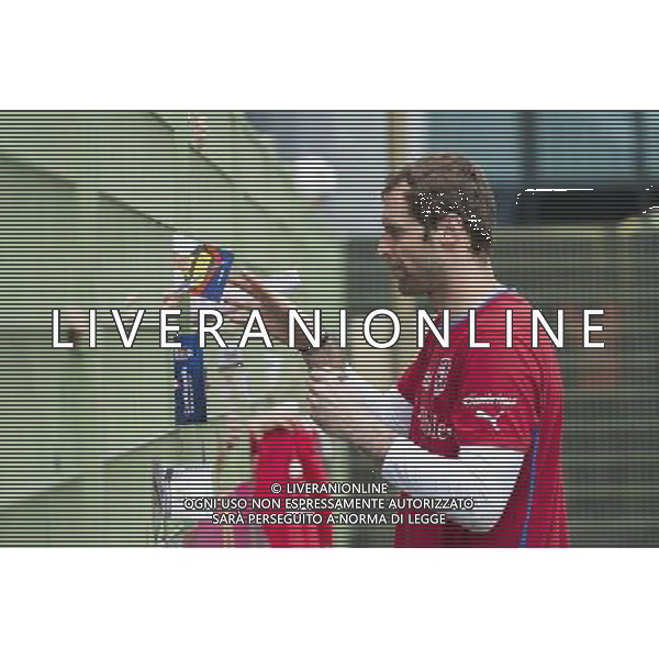 WROCLAW 09 06 2012 TRENING REPREZENTACJI CZECH NA STADIONIE PRZY OPOROWSKIEJ DZIEN PO PO PRZEGRANYM MECZU Z ROSJA 1 4 N Z PETR CECH Czech Republic ROZDAJE AUTOGRAFY SEBASTIAN BOROWSKI Newspix.pl TRAINING OF CZECH REPUBLIC NATIONAL FOOTBALL TEAM AT MUNICIPAL STADIUM OPOROWSKA WROCLAW DAY AFTER THE GAME WITH RUSSIA --- Newspix.pl AG ALDO LIVERANI S A S ONLY ITALY *** Local Caption *** www.newspix.pl mail us: info@newspix.pl call us: 0048 022 23 22 222 --- Polish Picture Agency by Ringier Axel Springer Poland