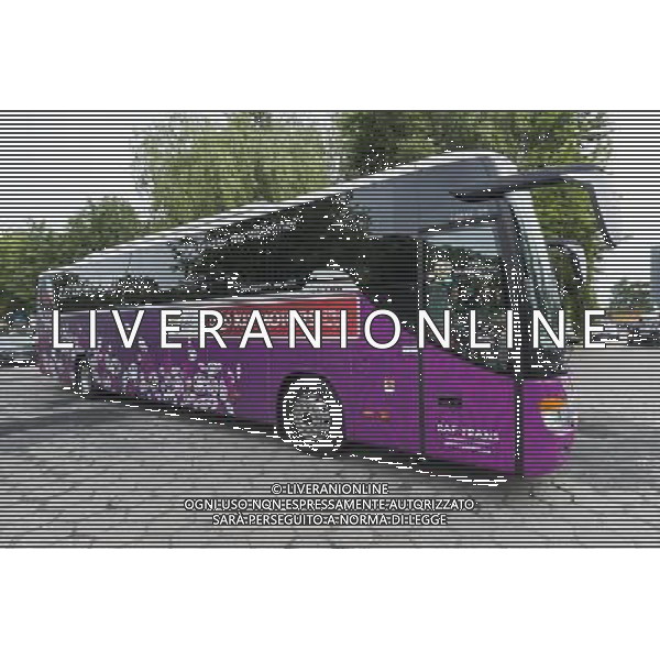 WROCLAW 09 06 2012 TRENING REPREZENTACJI CZECH NA STADIONIE PRZY OPOROWSKIEJ DZIEN PO PO PRZEGRANYM MECZU Z ROSJA 1 4 N Z CZESI PRZYJECHALI NA TRENING AUTOKAR SEBASTIAN BOROWSKI Newspix.pl TRAINING OF CZECH REPUBLIC NATIONAL FOOTBALL TEAM AT MUNICIPAL STADIUM OPOROWSKA WROCLAW DAY AFTER THE GAME WITH RUSSIA --- Newspix.pl AG ALDO LIVERANI S A S ONLY ITALY *** Local Caption *** www.newspix.pl mail us: info@newspix.pl call us: 0048 022 23 22 222 --- Polish Picture Agency by Ringier Axel Springer Poland