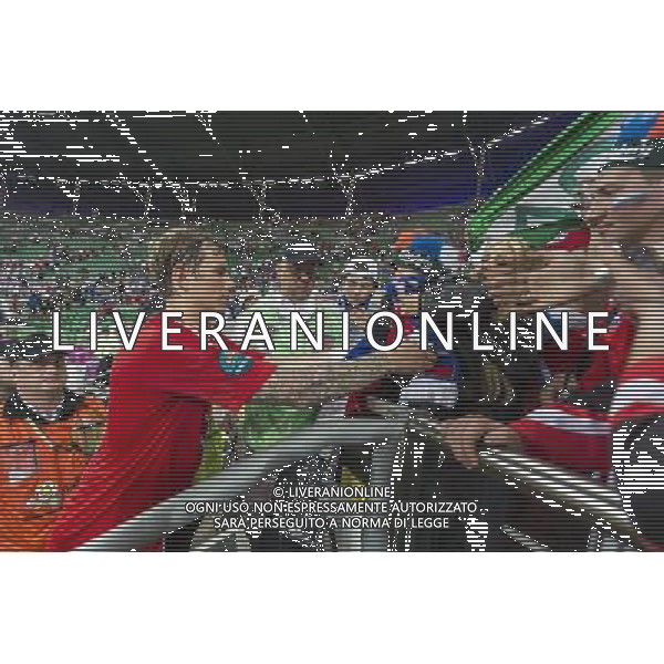 WROCLAW 08 06 2012 STADION MIEJSKI PRZY AL SLASKA 1 ARENA EURO 2012 MECZ NR 2 EURO 2012 ROSJA v CZECHY N Z ROMAN PAVLYUCHENKO Russia Z DZIECKO SEBASTIAN BOROWSKI Newspix.pl MUNICIPAL STADIUM WROCLAW AT AL SLASKA 1 GAME 2 OF EURO 2012 RUSSIA v CZECH REPUBLIC --- Newspix.pl AG ALDO LIVERANI S A S ONLY ITALY *** Local Caption *** www.newspix.pl mail us: info@newspix.pl call us: 0048 022 23 22 222 --- Polish Picture Agency by Ringier Axel Springer Poland