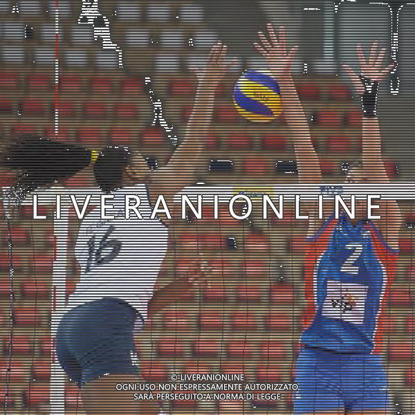 09.06.2012 - Lodz , Atlas Arena , siatkowka , World Grand Prix 2012 , Serbia (niebieskie) - Brazylia (biale) N/Z Fernanda Rodrigues , Jovana Brakocevic WOMAN VOLLEYBALL WORLD GRAND PRIX BRASIL vs SERBIA Fot. Mariusz Palczynski / Edytor.net/NEWSPIX.PL --- Newspix.pl AG ALDO LIVERANI S A S ONLY ITALY *** Local Caption *** www.newspix.pl mail us: info@newspix.pl call us: 0048 022 23 22 222 --- Polish Picture Agency by Ringier Axel Springer Poland