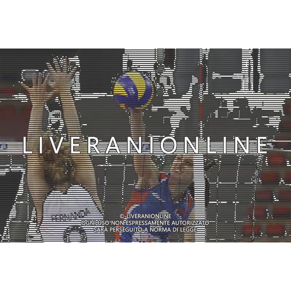 09.06.2012 LODZ, HALA ATLAS ARENA , SIATKOWKA KOBIET TURNIEJ WORLD GRAND PRIX (WOMEN\'S VOLLEYBALL FIVB WGP ) MECZ (GAME MATCH) SERBIA - BRAZYLIA (SERBIA - BRASIL) NZ FERREIRA FERNANDA ( L) JOVANA VESOVIC ( P) FOTO KATARZYNA PLEWCZYNSKA/CYFRASPORT/NEWSPIX.PL --- Newspix.pl --- Newspix.pl AG ALDO LIVERANI S A S ONLY ITALY *** Local Caption *** www.newspix.pl mail us: info@newspix.pl call us: 0048 022 23 22 222 --- Polish Picture Agency by Ringier Axel Springer Poland