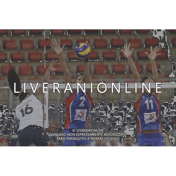 09.06.2012 LODZ, HALA ATLAS ARENA , SIATKOWKA KOBIET TURNIEJ WORLD GRAND PRIX (WOMEN\'S VOLLEYBALL FIVB WGP ) MECZ (GAME MATCH) SERBIA - BRAZYLIA (SERBIA - BRASIL) NZFERNANDA RODRIGUES ( L) JOVANA BRAKOCEVIC ( C) STEFANA VELJKOVIC ( P) FOTO KATARZYNA PLEWCZYNSKA/CYFRASPORT/NEWSPIX.PL --- Newspix.pl --- Newspix.pl AG ALDO LIVERANI S A S ONLY ITALY *** Local Caption *** www.newspix.pl mail us: info@newspix.pl call us: 0048 022 23 22 222 --- Polish Picture Agency by Ringier Axel Springer Poland