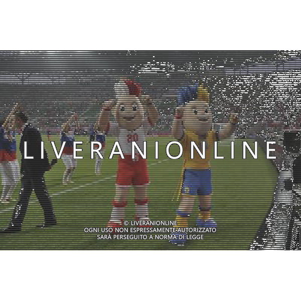 (120609) -- WARSAW, June 9, 2012 () -- The Mascots of the Euro 2012 football championships gesture before the Group A match between Russia and the Czech Republic at the Euro 2012 football championship in Wroclaw, Poland, June 8, 2012. (/Wu Wei) (jyc) ©PHOTOSHOT/Agenzia Aldo Liverani Sas - ITALY ONLY: Russia - Repubblica Ceca Campionati Europei UEFA 2012 Polonia/Ucraina Gruppo A Wroclaw (Polonia) 08/06/2012 