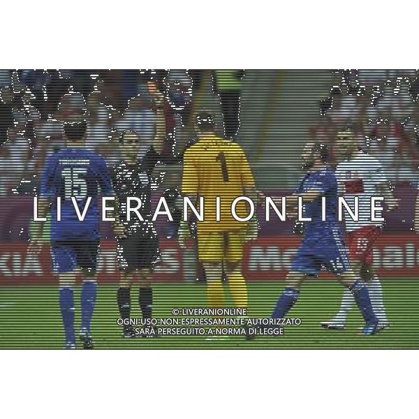 (120609) -- WARSAW, June 9, 2012 () -- Wojciech Szczesny (C), goalkeeper of Poland receives a red card during the Group A match against Greece at the Euro 2012 football championship in Warsaw, Poland, June 8, 2012. (/Ma Ning) (jyc) ©photoshot/Agenzia Aldo Liverani Sas - ITALY ONLY: Polonia - Grecia Campionati Europei UEFA 2012 Polonia/Ucraina Gruppo A Varsavia (Polonia) 08/06/2012