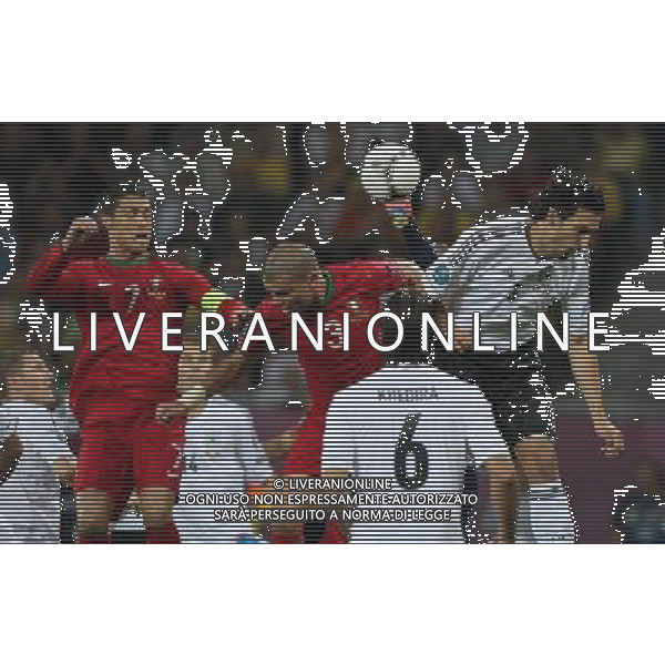 09.06.2012, LWOW, PILKA NOZNA, FOOTBALL, MISTRZOSTWA EUROPY W PILCE NOZNEJ, EURO 2012, FOOTBALL EUROPEAN CHAMPIONSHIP, NIEMCY - PORTUGALIA, GERMANY - PORTUGAL, CRISTIANO RONALDO, PEPE (POR), MATS HUMMELS (GER), FOT. TOMASZ JASTRZEBOWSKI / FOTO OLIMPIK/NEWSPIX.PL --- Newspix.pl /Agenzia Aldo Liverani Sas - ITALY ONLY: Germania - Portogallo Campionati Europei UEFA 2012 Polonia/Ucraina Gruppo B Leopoli (Ucraina) 09/06/2012 *** Local Caption *** www.newspix.pl mail us: info@newspix.pl call us: 0048 022 23 22 222 --- Polish Picture Agency by Ringier Axel Springer Poland