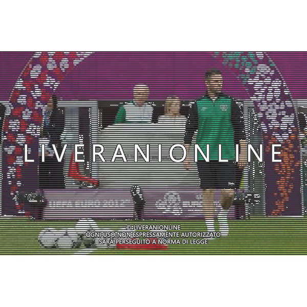 09.06.2012 POZNAN - STADION MIEJSKI ( POZNAN POLAND MUNICIPIAL STADIUM) PILKA NOZNA (FOOTBALL ) MISTRZOSTWA EUROPY W PILCE NOZNEJ UEFA EURO 2012 ( EUROPEAN CHAPIONSHIPS UEFA EURO 2012 ) GRUPA C ( POOL C ) TRENING REPREZENTACJI IRLANDIA( TRAINING TEAM REPUBLIC OF IRLAND ) NZ/: ROBBIE KEANE FOTO JAKUB PIASECKI/CYFRASPORT/NEWSPIX.PL --- Newspix.pl AG ALDO LIVERANI S A S ONLY ITALY *** Local Caption *** www.newspix.pl mail us: info@newspix.pl call us: 0048 022 23 22 222 --- Polish Picture Agency by Ringier Axel Springer Poland