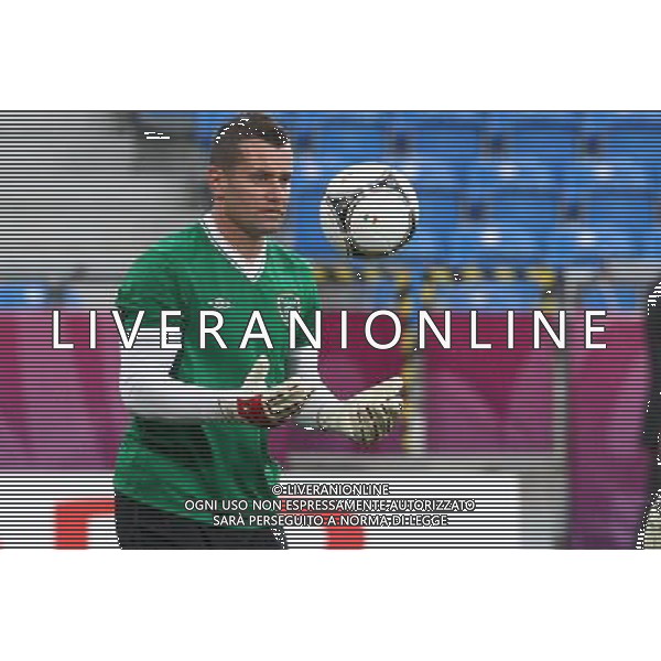 09.06.2012 POZNAN - STADION MIEJSKI ( POZNAN POLAND MUNICIPIAL STADIUM) PILKA NOZNA (FOOTBALL ) MISTRZOSTWA EUROPY W PILCE NOZNEJ UEFA EURO 2012 ( EUROPEAN CHAPIONSHIPS UEFA EURO 2012 ) GRUPA C ( POOL C ) TRENING REPREZENTACJI IRLANDIA( TRAINING TEAM REPUBLIC OF IRLAND ) NZ/: SHAY GIVEN FOTO JAKUB PIASECKI/CYFRASPORT/NEWSPIX.PL --- Newspix.pl AG ALDO LIVERANI S A S ONLY ITALY *** Local Caption *** www.newspix.pl mail us: info@newspix.pl call us: 0048 022 23 22 222 --- Polish Picture Agency by Ringier Axel Springer Poland