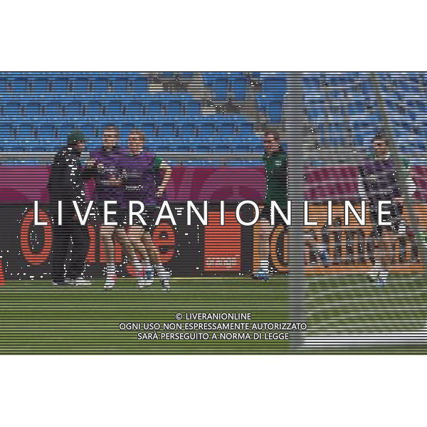 09.06.2012 POZNAN - STADION MIEJSKI ( POZNAN POLAND MUNICIPIAL STADIUM) PILKA NOZNA (FOOTBALL ) MISTRZOSTWA EUROPY W PILCE NOZNEJ UEFA EURO 2012 ( EUROPEAN CHAPIONSHIPS UEFA EURO 2012 ) GRUPA C ( POOL C ) TRENING REPREZENTACJI IRLANDIA( TRAINING TEAM REPUBLIC OF IRLAND ) NZ/: JAMES MACCLEAN PAUL GREEN FOTO JAKUB PIASECKI/CYFRASPORT/NEWSPIX.PL --- Newspix.pl AG ALDO LIVERANI S A S ONLY ITALY *** Local Caption *** www.newspix.pl mail us: info@newspix.pl call us: 0048 022 23 22 222 --- Polish Picture Agency by Ringier Axel Springer Poland