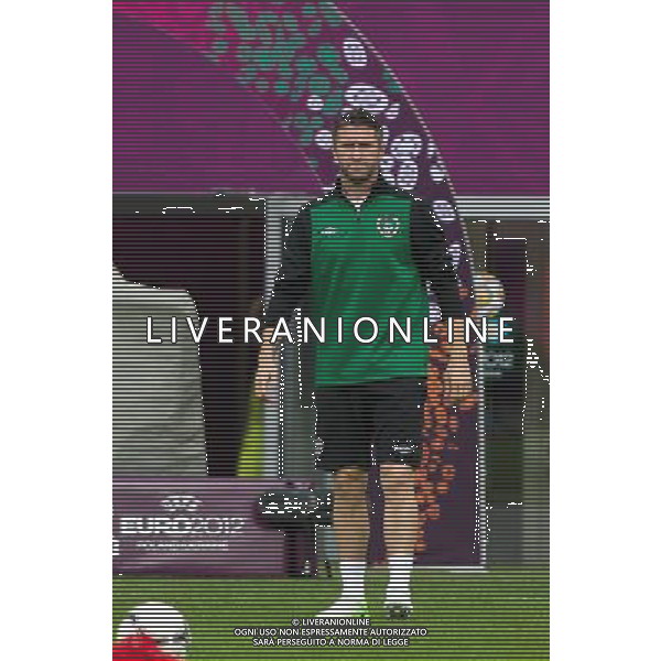 09.06.2012. POZNAN, STADION MIEJSKI. (UEFA EURO 2012 POLAND UKRAINE) MISTRZOSTWA EUROPY W PILCE NOZNEJ. TRENING OTWARTY REPREZENTACJI IRLANDII GRUPA C (TRAINING OF THE REPUBLIC OF IRELAND NATIONAL TEAM POOL C). NZ/ ROBBIE KEANE FOT. JAKUB KACZMARCZYK / PRESSFOCUS NEWSPIXPL --- Newspix.pl AG ALDO LIVERANI S A S ONLY ITALY *** Local Caption *** www.newspix.pl mail us: info@newspix.pl call us: 0048 022 23 22 222 --- Polish Picture Agency by Ringier Axel Springer Poland