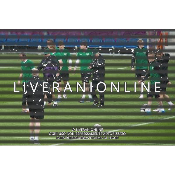 09.06.2012. POZNAN, STADION MIEJSKI. (UEFA EURO 2012 POLAND UKRAINE) MISTRZOSTWA EUROPY W PILCE NOZNEJ. TRENING OTWARTY REPREZENTACJI IRLANDII GRUPA C (TRAINING OF THE REPUBLIC OF IRELAND NATIONAL TEAM POOL C). NZ/ DESZCZ RAIN WIDOK W SRODKU TRENER (COACH) GIOVANNI TRAPATTONI FOT. JAKUB KACZMARCZYK / PRESSFOCUS NEWSPIXPL --- Newspix.pl AG ALDO LIVERANI S A S ONLY ITALY *** Local Caption *** www.newspix.pl mail us: info@newspix.pl call us: 0048 022 23 22 222 --- Polish Picture Agency by Ringier Axel Springer Poland