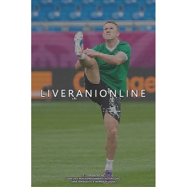 09.06.2012. POZNAN, STADION MIEJSKI. (UEFA EURO 2012 POLAND UKRAINE) MISTRZOSTWA EUROPY W PILCE NOZNEJ. TRENING OTWARTY REPREZENTACJI IRLANDII GRUPA C (TRAINING OF THE REPUBLIC OF IRELAND NATIONAL TEAM POOL C). NZ/ FOT. JAKUB KACZMARCZYK / PRESSFOCUS NEWSPIXPL --- Newspix.pl AG ALDO LIVERANI S A S ONLY ITALY *** Local Caption *** www.newspix.pl mail us: info@newspix.pl call us: 0048 022 23 22 222 --- Polish Picture Agency by Ringier Axel Springer Poland
