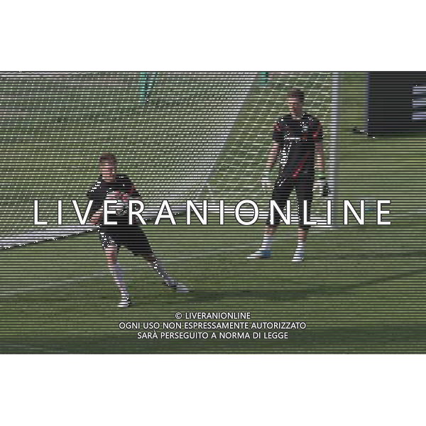 09.06.2012, Poznan, MISTRZOSTWA EUROPY W PILCE NOZNEJ UEFA EURO 2012 TRENING REPREZENTACJI POLSKI / POLISH TRAINING SESSION , N Z PRZEMYSLAW TYTON , WOJCIECH SZCZESNY , FOT. ADAM JASTRZEBOWSKI / NEWSPIX.PL --- Newspix.pl AG ALDO LIVERANI S A S ONLY ITALY *** Local Caption *** www.newspix.pl mail us: info@newspix.pl call us: 0048 022 23 22 222 --- Polish Picture Agency by Ringier Axel Springer Poland