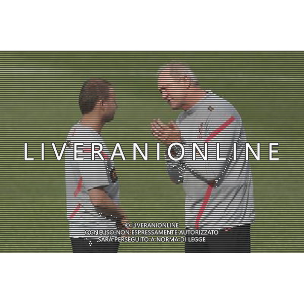 05.06.2012 WARSZAWA - KONWIKTORSKA STADION POLONII (WARSAW POLAND) ) MISTRZOSTWA EUROPY W PILCE NOZNEJ UEFA EURO 2012 ( EUROPEAN CHAMPIONSHIPS UEFA EURO 2012 ) PILKA NOZNA REPREZENTACJA POLSKI TRENING REPREZENTACJI POLSKI NZ TOMASZ FRANKOWSKI (L) TRENER COACH FRANCISZEK SMUDA (P) FOTO MATEUSZ TRZUSKOWSKI/CYFRASPORT/NEWSPIX.PL --- Newspix.pl AG ALDO LIVERANI S A S ONLY ITALY *** Local Caption *** www.newspix.pl mail us: info@newspix.pl call us: 0048 022 23 22 222 --- Polish Picture Agency by Ringier Axel Springer Poland