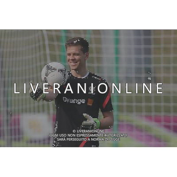 05.06.2012 WARSZAWA - KONWIKTORSKA STADION POLONII (WARSAW POLAND) ) MISTRZOSTWA EUROPY W PILCE NOZNEJ UEFA EURO 2012 ( EUROPEAN CHAMPIONSHIPS UEFA EURO 2012 ) PILKA NOZNA REPREZENTACJA POLSKI TRENING REPREZENTACJI POLSKI NZ WOJCIECH SZCZESNY FOTO MATEUSZ TRZUSKOWSKI/CYFRASPORT/NEWSPIX.PL --- Newspix.pl AG ALDO LIVERANI S A S ONLY ITALY *** Local Caption *** www.newspix.pl mail us: info@newspix.pl call us: 0048 022 23 22 222 --- Polish Picture Agency by Ringier Axel Springer Poland