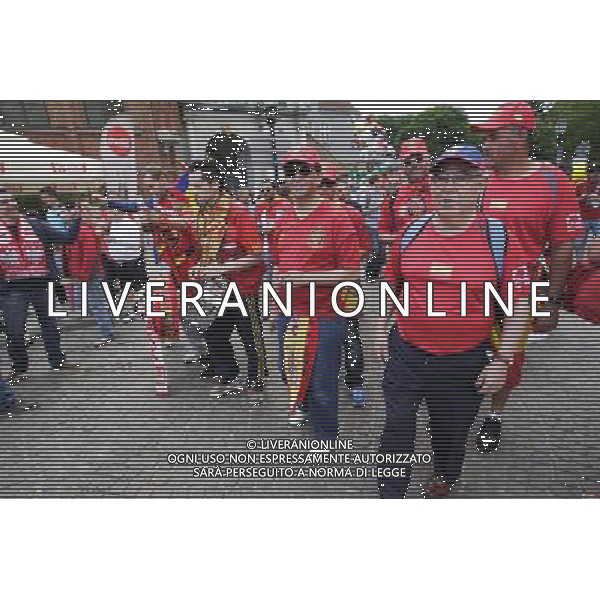 Gdansk 10.06.2012 n z Hiszpanscy kibice na ulicach starego miasta w Gdansku kilka godzin przed meczem fot Michal Fludra / newspix.pl Spanish football fans with painted faces and national flags --- Newspix.pl AG ALDO LIVERANI S A S ONLY ITALY *** Local Caption *** www.newspix.pl mail us: info@newspix.pl call us: 0048 022 23 22 222 --- Polish Picture Agency by Ringier Axel Springer Poland