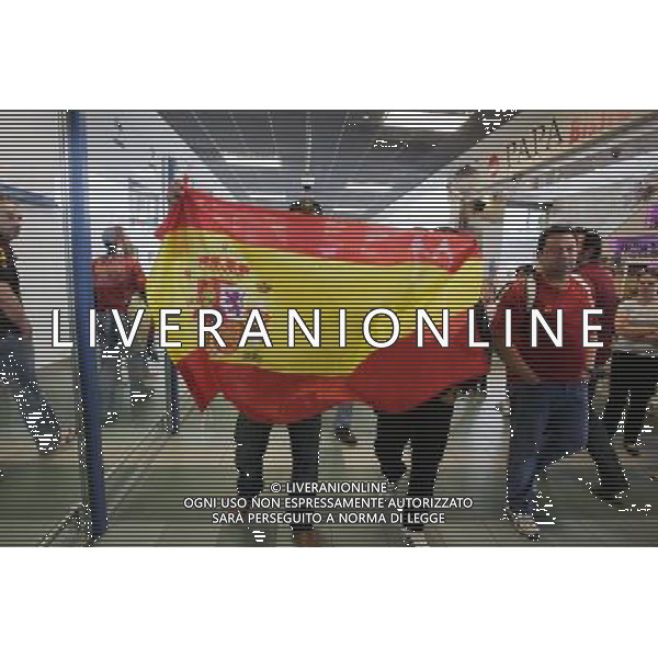 GDANSK 10.06.2012 LOTNISKO IM LECHA WALESY N Z HISZPANSCY I WLOSCY KIBICE PRZYLATUJA NA MECZ HISZPANIA WLOCHY FOT MICHAL FLUDRA/NEWSPIX.PL Spanish football fans arrives at Gdansk airport. --- Newspix.pl AG ALDO LIVERANI S A S ONLY ITALY *** Local Caption *** www.newspix.pl mail us: info@newspix.pl call us: 0048 022 23 22 222 --- Polish Picture Agency by Ringier Axel Springer Poland