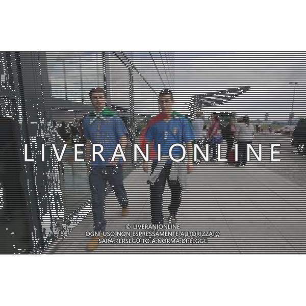 GDANSK 10.06.2012 LOTNISKO IM LECHA WALESY N Z HISZPANSCY I WLOSCY KIBICE PRZYLATUJA NA MECZ HISZPANIA WLOCHY FOT MICHAL FLUDRA/NEWSPIX.PL Spanish football fans arrives at Gdansk airport. --- Newspix.pl AG ALDO LIVERANI S A S ONLY ITALY *** Local Caption *** www.newspix.pl mail us: info@newspix.pl call us: 0048 022 23 22 222 --- Polish Picture Agency by Ringier Axel Springer Poland