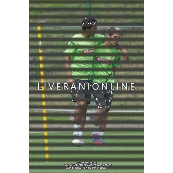10.06.2012. OPALENICA, CENTRUM POBYTOWE. (UEFA EURO 2012 POLAND UKRAINE) MISTRZOSTWA EUROPY W PILCE NOZNEJ. TRENING OTWARTY REPREZENTACJI PORTUGALII (TRAINING OF PORTUGAL NATIONAL TEAM). NZ/ BRUNO ALVES, FABIO COENTRAO FOT. JAKUB KACZMARCZYK / PRESSFOCUS NEWSPIXPL --- Newspix.pl AG ALDO LIVERANI S A S ONLY ITALY *** Local Caption *** www.newspix.pl mail us: info@newspix.pl call us: 0048 022 23 22 222 --- Polish Picture Agency by Ringier Axel Springer Poland