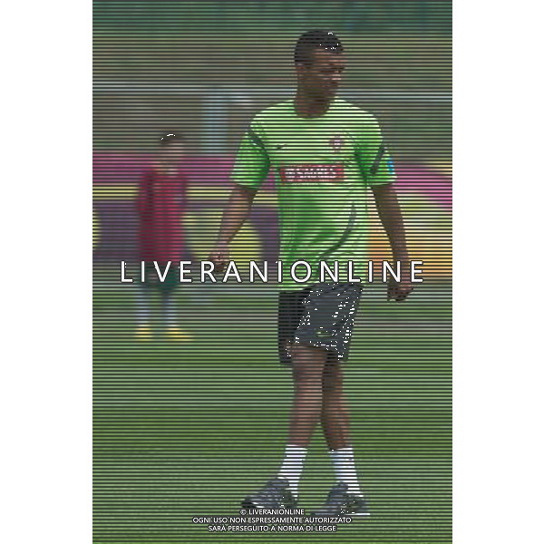 10.06.2012. OPALENICA, CENTRUM POBYTOWE. (UEFA EURO 2012 POLAND UKRAINE) MISTRZOSTWA EUROPY W PILCE NOZNEJ. TRENING OTWARTY REPREZENTACJI PORTUGALII (TRAINING OF PORTUGAL NATIONAL TEAM). NZ/ NANI FOT. JAKUB KACZMARCZYK / PRESSFOCUS NEWSPIXPL --- Newspix.pl AG ALDO LIVERANI S A S ONLY ITALY *** Local Caption *** www.newspix.pl mail us: info@newspix.pl call us: 0048 022 23 22 222 --- Polish Picture Agency by Ringier Axel Springer Poland
