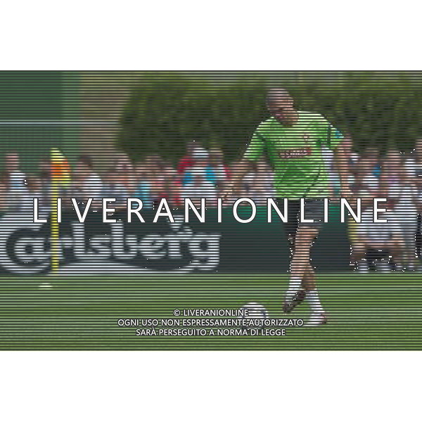 10.06.2012. OPALENICA, CENTRUM POBYTOWE. (UEFA EURO 2012 POLAND UKRAINE) MISTRZOSTWA EUROPY W PILCE NOZNEJ. TRENING OTWARTY REPREZENTACJI PORTUGALII (TRAINING OF PORTUGAL NATIONAL TEAM). NZ/ PEPE FOT. JAKUB KACZMARCZYK / PRESSFOCUS NEWSPIXPL --- Newspix.pl AG ALDO LIVERANI S A S ONLY ITALY *** Local Caption *** www.newspix.pl mail us: info@newspix.pl call us: 0048 022 23 22 222 --- Polish Picture Agency by Ringier Axel Springer Poland