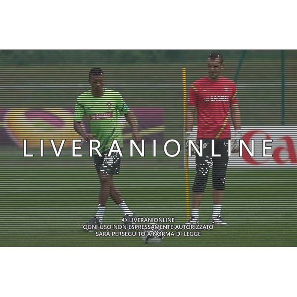 10.06.2012. OPALENICA, CENTRUM POBYTOWE. (UEFA EURO 2012 POLAND UKRAINE) MISTRZOSTWA EUROPY W PILCE NOZNEJ. TRENING OTWARTY REPREZENTACJI PORTUGALII (TRAINING OF PORTUGAL NATIONAL TEAM). NZ/ NANI, EDUARDO FOT. JAKUB KACZMARCZYK / PRESSFOCUS NEWSPIXPL --- Newspix.pl AG ALDO LIVERANI S A S ONLY ITALY *** Local Caption *** www.newspix.pl mail us: info@newspix.pl call us: 0048 022 23 22 222 --- Polish Picture Agency by Ringier Axel Springer Poland