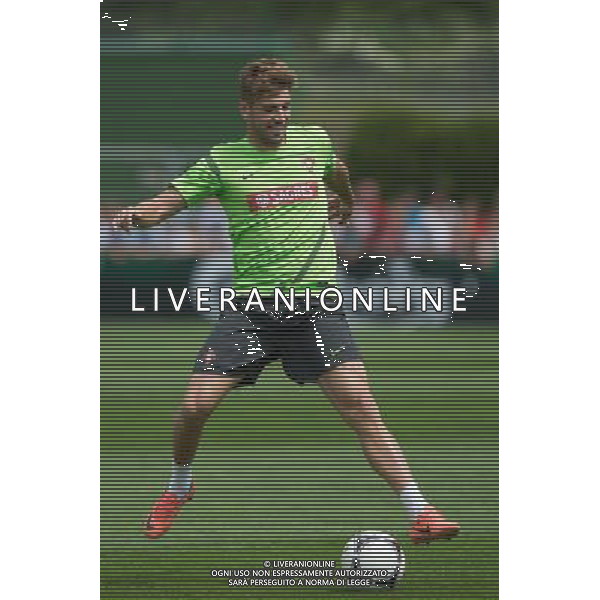 10.06.2012. OPALENICA, CENTRUM POBYTOWE. (UEFA EURO 2012 POLAND UKRAINE) MISTRZOSTWA EUROPY W PILCE NOZNEJ. TRENING OTWARTY REPREZENTACJI PORTUGALII (TRAINING OF PORTUGAL NATIONAL TEAM). NZ/ MIGUEL VELOSO FOT. JAKUB KACZMARCZYK / PRESSFOCUS NEWSPIXPL --- Newspix.pl AG ALDO LIVERANI S A S ONLY ITALY *** Local Caption *** www.newspix.pl mail us: info@newspix.pl call us: 0048 022 23 22 222 --- Polish Picture Agency by Ringier Axel Springer Poland
