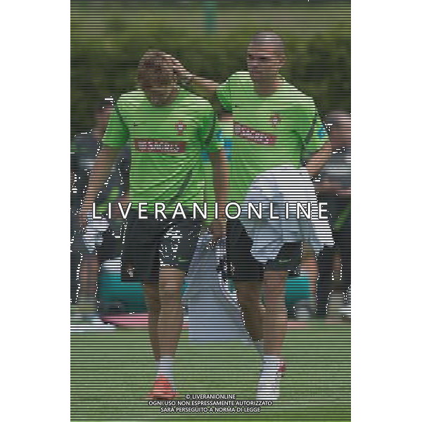 10.06.2012. OPALENICA, CENTRUM POBYTOWE. (UEFA EURO 2012 POLAND UKRAINE) MISTRZOSTWA EUROPY W PILCE NOZNEJ. TRENING OTWARTY REPREZENTACJI PORTUGALII (TRAINING OF PORTUGAL NATIONAL TEAM). NZ/ MIGUEL VELOSO , PEPE FOT. JAKUB KACZMARCZYK / PRESSFOCUS NEWSPIXPL --- Newspix.pl AG ALDO LIVERANI S A S ONLY ITALY *** Local Caption *** www.newspix.pl mail us: info@newspix.pl call us: 0048 022 23 22 222 --- Polish Picture Agency by Ringier Axel Springer Poland