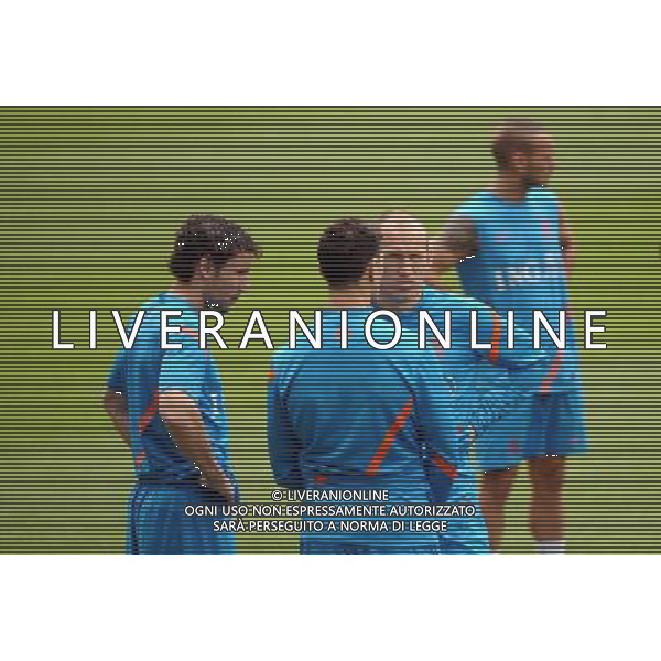 KRAKOW 10-06-2012 TRENING HOLANDIA NA STADIONIE WISLA KRAKOW NETHERLANDS NATIONAL FOOTBALL TEAM TREINING N/Z ARIEN ROBBEN MARK VAN BOMMEL FOT MACIEJ GILLERT / NEWSPIX.PL --- Newspix.pl AG ALDO LIVERANI S A S ONLY ITALY *** Local Caption *** www.newspix.pl mail us: info@newspix.pl call us: 0048 022 23 22 222 --- Polish Picture Agency by Ringier Axel Springer Poland