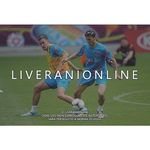 KRAKOW 10-06-2012 TRENING HOLANDIA NA STADIONIE WISLA KRAKOW NETHERLANDS NATIONAL FOOTBALL TEAM TREINING N/Z KLAAS JAN HUNTELAAR FOT MACIEJ GILLERT / NEWSPIX.PL --- Newspix.pl AG ALDO LIVERANI S A S ONLY ITALY *** Local Caption *** www.newspix.pl mail us: info@newspix.pl call us: 0048 022 23 22 222 --- Polish Picture Agency by Ringier Axel Springer Poland