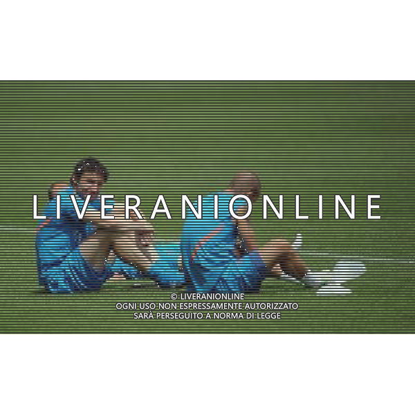 KRAKOW 10-06-2012 TRENING HOLANDIA NA STADIONIE WISLA KRAKOW NETHERLANDS NATIONAL FOOTBALL TEAM TREINING N/Z WESLEY SNEIJDER ARIEN ROBBEN MARK VAN BOMMEL FOT MACIEJ GILLERT / NEWSPIX.PL --- Newspix.pl AG ALDO LIVERANI S A S ONLY ITALY *** Local Caption *** www.newspix.pl mail us: info@newspix.pl call us: 0048 022 23 22 222 --- Polish Picture Agency by Ringier Axel Springer Poland