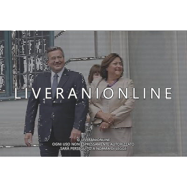 Gdansk 10.06.2012 dwor artusa n z prezydent bronislaw komorowski spotkal sie z prezydentem wloch Giorgio napolitano ktory przyjechal na mecz hiszpania vs wlochy anna komorowska bronislaw komorowski Giorgio napolitano fot michal fludra / newspix.pl President of Poland Bronislaw Komorowski with First Lady Anna Komorowska waits for Giorgio Napolitano outside the Artus Court --- Newspix.pl AG ALDO LIVERANI S A S ONLY ITALY *** Local Caption *** www.newspix.pl mail us: info@newspix.pl call us: 0048 022 23 22 222 --- Polish Picture Agency by Ringier Axel Springer Poland