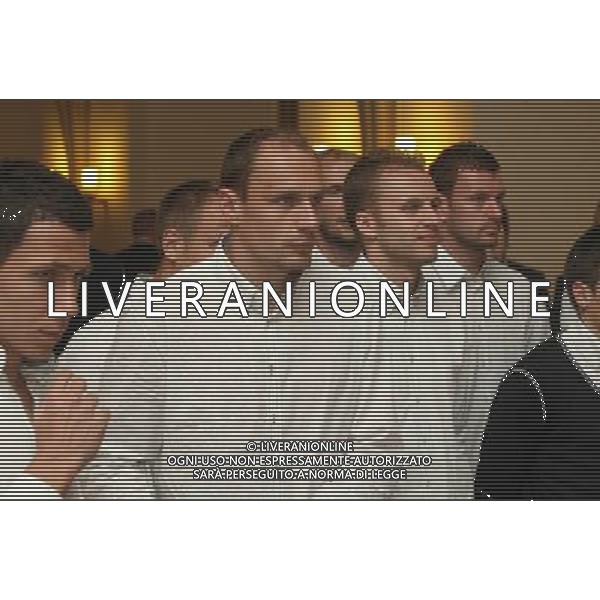 WROCLAW 10/06/2012 PILKARZE REPREZENTACJI CZECH SPOTKALI SIE Z PREZYDENTEM WROCLAWIA RAFALEM DUTKIEWICZEM NZ RAFAL DUTKIEWICZ WITA PILKARZY FOT ADAM KONARSKI / NEWSPIX.PL Czech team players met with the President of Wroclaw POLAND EURO 2012 CZECH REPUBLIC FOOTBALL --- Newspix.pl AG ALDO LIVERANI S A S ONLY ITALY *** Local Caption *** www.newspix.pl mail us: info@newspix.pl call us: 0048 022 23 22 222 --- Polish Picture Agency by Ringier Axel Springer Poland