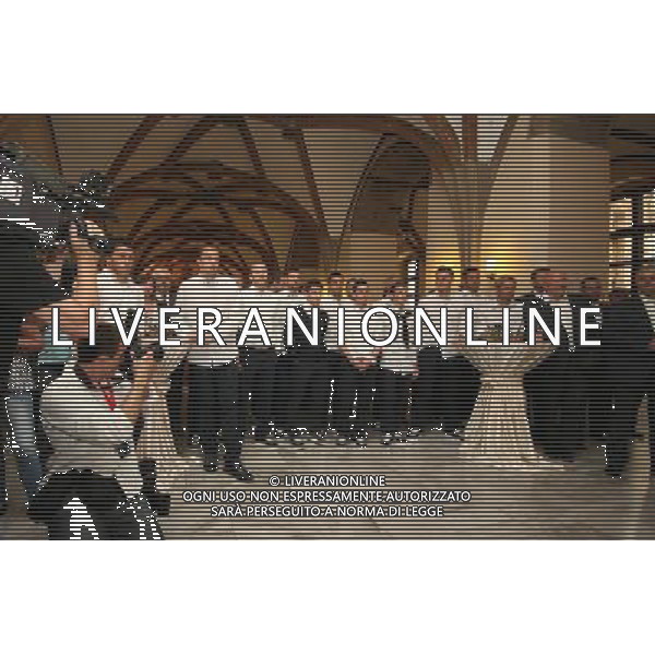 WROCLAW 10/06/2012 PILKARZE REPREZENTACJI CZECH SPOTKALI SIE Z PREZYDENTEM WROCLAWIA RAFALEM DUTKIEWICZEM NZ RAFAL DUTKIEWICZ WITA PILKARZY FOT ADAM KONARSKI / NEWSPIX.PL Czech team players met with the President of Wroclaw POLAND EURO 2012 CZECH REPUBLIC FOOTBALL --- Newspix.pl AG ALDO LIVERANI S A S ONLY ITALY *** Local Caption *** www.newspix.pl mail us: info@newspix.pl call us: 0048 022 23 22 222 --- Polish Picture Agency by Ringier Axel Springer Poland