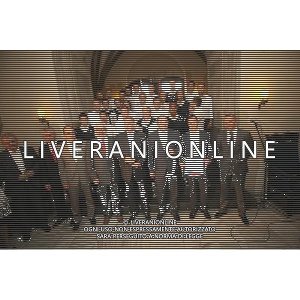 WROCLAW 10/06/2012 PILKARZE REPREZENTACJI CZECH SPOTKALI SIE Z PREZYDENTEM WROCLAWIA RAFALEM DUTKIEWICZEM NZ RAFAL DUTKIEWICZ WITA PILKARZY FOT ADAM KONARSKI / NEWSPIX.PL Czech team players met with the President of Wroclaw POLAND EURO 2012 CZECH REPUBLIC FOOTBALL --- Newspix.pl AG ALDO LIVERANI S A S ONLY ITALY *** Local Caption *** www.newspix.pl mail us: info@newspix.pl call us: 0048 022 23 22 222 --- Polish Picture Agency by Ringier Axel Springer Poland