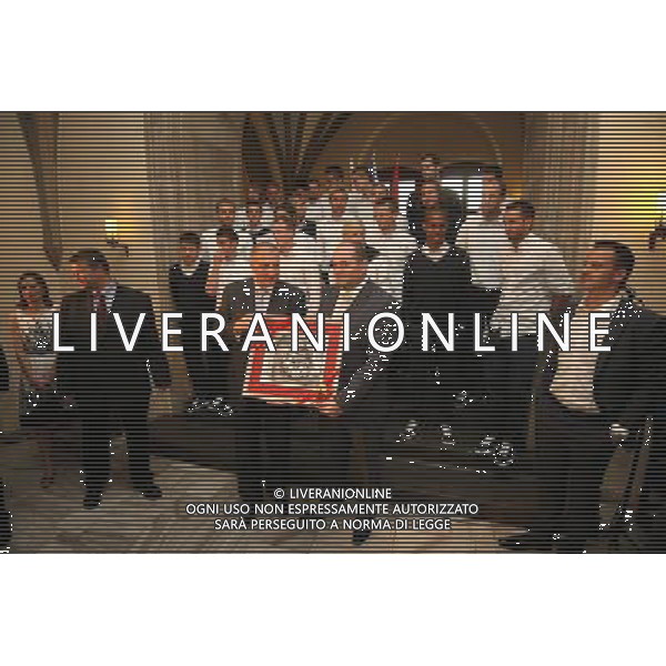 WROCLAW 10/06/2012 PILKARZE REPREZENTACJI CZECH SPOTKALI SIE Z PREZYDENTEM WROCLAWIA RAFALEM DUTKIEWICZEM NZ RAFAL DUTKIEWICZ WITA PILKARZY FOT ADAM KONARSKI / NEWSPIX.PL Czech team players met with the President of Wroclaw POLAND EURO 2012 CZECH REPUBLIC FOOTBALL --- Newspix.pl AG ALDO LIVERANI S A S ONLY ITALY *** Local Caption *** www.newspix.pl mail us: info@newspix.pl call us: 0048 022 23 22 222 --- Polish Picture Agency by Ringier Axel Springer Poland