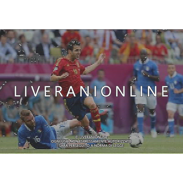 10.06.2012, GDANSK , MISTRZOSTWA EUROPY W PILCE NOZNEJ UEFA EURO 2012 SPAIN VS ITALIA HISZPANIA VS WLOCHY , N Z DANIELE DE ROSSI (ITA) , CESC FABREGAS (ESP) , FOT. ADAM JASTRZEBOWSKI / NEWSPIX.PL --- Newspix.pl AG ALDO LIVERANI S A S ONLY ITALY *** Local Caption *** www.newspix.pl mail us: info@newspix.pl call us: 0048 022 23 22 222 --- Polish Picture Agency by Ringier Axel Springer Poland