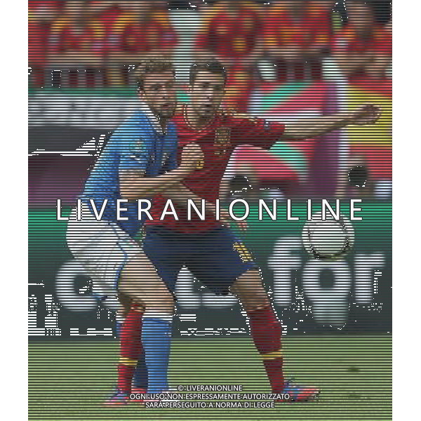 10.06.2012, GDANSK , MISTRZOSTWA EUROPY W PILCE NOZNEJ UEFA EURO 2012 SPAIN VS ITALIA HISZPANIA VS WLOCHY , N Z DANIELE DE ROSSI (ITA) , JORDI ALBA (ESP) , FOT. ADAM JASTRZEBOWSKI / NEWSPIX.PL --- Newspix.pl AG ALDO LIVERANI S A S ONLY ITALY *** Local Caption *** www.newspix.pl mail us: info@newspix.pl call us: 0048 022 23 22 222 --- Polish Picture Agency by Ringier Axel Springer Poland