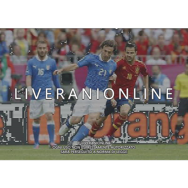 GDANSK 10/06/2012 ARENA GDANSK EURO 2012 PILKA NOZNA MECZ HISZPANIA WLOCHY FOOTBALL EURO 2012 MATCH SPAIN ITALY N/Z (L) ANDREA PIRLO CESC PABREGAS FOTO KAMIL KRASZEWSKI APPA/NEWSPIX.PL --- Newspix.pl AG ALDO LIVERANI S A S ONLY ITALY *** Local Caption *** www.newspix.pl mail us: info@newspix.pl call us: 0048 022 23 22 222 --- Polish Picture Agency by Ringier Axel Springer Poland