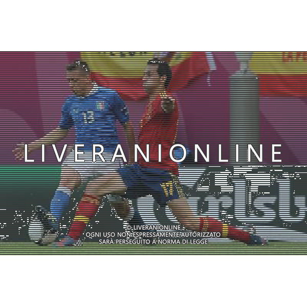 10.06.2012 GDANSK - ARENA GDANSK ( GDANSK POLAND ARENA GDANSK STADIUM STADIUM) PILKA NOZNA (FOOTBALL ) MISTRZOSTWA EUROPY W PILCE NOZNEJ UEFA EURO 2012 ( EUROPEAN CHAPIONSHIPS UEFA EURO 2012 ) GRUPA C ( POOL C) MECZ HISZPANIA - WLOCHY ( GAME SPAIN - ITALY ) NZ EMANUELE GIACCHERINI (L) ALVARO ARBELOA (P) FOTO MATEUSZ TRZUSKOWSKI/CYFRASPORT/NEWSPIX.PL --- Newspix.pl AG ALDO LIVERANI S A S ONLY ITALY *** Local Caption *** www.newspix.pl mail us: info@newspix.pl call us: 0048 022 23 22 222 --- Polish Picture Agency by Ringier Axel Springer Poland