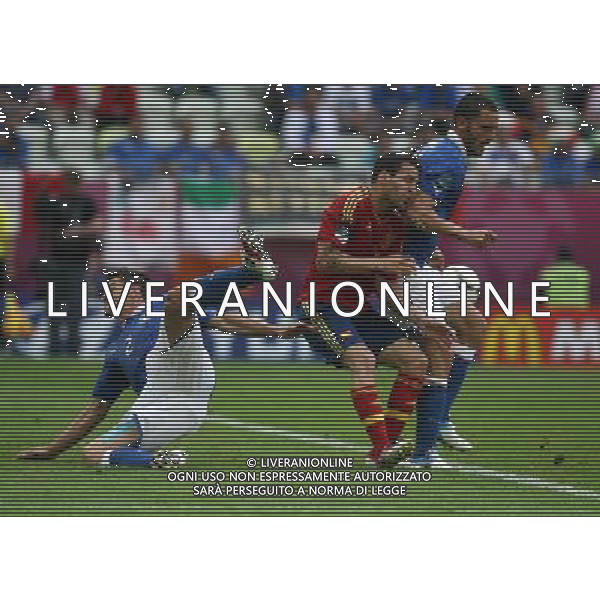 10.06.2012 - Gdansk , Poland . UEFA EURO 2012 . Mecz Hiszpania - Wlochy / match Spain - Italy . n/z. Cesc Fabregas (S), Christan Maggio (L) i Leonardo Bonucci (P). Fot. Tomasz Wantula / EDYTOR.net/NEWSPIX.PL --- Newspix.pl /Agenzia Aldo Liverani Sas - ITALY ONLY : Spagna - Italia Campionati Europei UEFA 2012 Polonia/Ucraina Gruppo C Danzica (Polonia) 10/06/2012 *** Local Caption *** www.newspix.pl mail us: info@newspix.pl call us: 0048 022 23 22 222 --- Polish Picture Agency by Ringier Axel Springer Poland