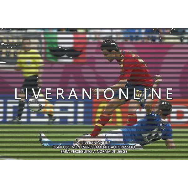 10.06.2012 - Gdansk , Poland . UEFA EURO 2012 . Mecz Hiszpania - Wlochy / match Spain - Italy . n/z. Cesc Fabregas (L) i Leonardo Bonucci (P). Fot. Tomasz Wantula / EDYTOR.net/NEWSPIX.PL --- Newspix.pl /Agenzia Aldo Liverani Sas - ITALY ONLY : Spagna - Italia Campionati Europei UEFA 2012 Polonia/Ucraina Gruppo C Danzica (Polonia) 10/06/2012 *** Local Caption *** www.newspix.pl mail us: info@newspix.pl call us: 0048 022 23 22 222 --- Polish Picture Agency by Ringier Axel Springer Poland