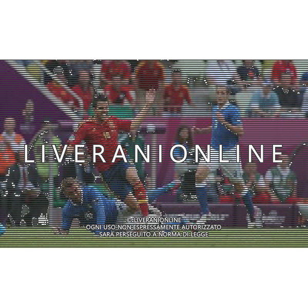 10.06.2012 GDANSK PILKA NOZNA UEFA EURO 2012 MECZ EURO 2012 HISZPANIA -WLOCHY GDANSK MATCH ESPANIA - ITALY NZ DANIELE DE ROSSI WLOCHY CESC FABREGAS HISZPANIA FOT MICHAL STAWOWIAK / NEWSPIXPL --- Newspix.pl /Agenzia Aldo Liverani Sas - ITALY ONLY : Spagna - Italia Campionati Europei UEFA 2012 Polonia/Ucraina Gruppo C Danzica (Polonia) 10/06/2012 *** Local Caption *** www.newspix.pl mail us: info@newspix.pl call us: 0048 022 23 22 222 --- Polish Picture Agency by Ringier Axel Springer Poland