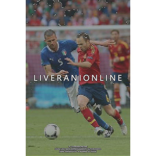 10.06.2012 GDANSK PILKA NOZNA UEFA EURO 2012 MECZ EURO 2012 HISZPANIA -WLOCHY GDANSK MATCH ESPANIA - ITALY NZ THIAGO MOTTA WLOCHY ANDRES INIESTA HISZPANIA FOT MICHAL STAWOWIAK / NEWSPIXPL --- Newspix.pl /Agenzia Aldo Liverani Sas - ITALY ONLY : Spagna - Italia Campionati Europei UEFA 2012 Polonia/Ucraina Gruppo C Danzica (Polonia) 10/06/2012 *** Local Caption *** www.newspix.pl mail us: info@newspix.pl call us: 0048 022 23 22 222 --- Polish Picture Agency by Ringier Axel Springer Poland