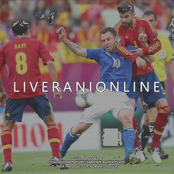 10.06.2012 GDANSK - ARENA GDANSK ( GDANSK POLAND ARENA GDANSK STADIUM STADIUM) PILKA NOZNA (FOOTBALL ) MISTRZOSTWA EUROPY W PILCE NOZNEJ UEFA EURO 2012 ( EUROPEAN CHAPIONSHIPS UEFA EURO 2012 ) GRUPA C ( POOL C) MECZ HISZPANIA - WLOCHY ( GAME SPAIN - ITALY ) NZ ANTONIO CASSANO (L), GERARD PIGUE (P) FOTO LUKASZ GROCHALA/CYFRASPORT/NEWSPIX.PL --- Newspix.pl /Agenzia Aldo Liverani Sas - ITALY ONLY : Spagna - Italia Campionati Europei UEFA 2012 Polonia/Ucraina Gruppo C Danzica (Polonia) 10/06/2012 *** Local Caption *** www.newspix.pl mail us: info@newspix.pl call us: 0048 022 23 22 222 --- Polish Picture Agency by Ringier Axel Springer Poland