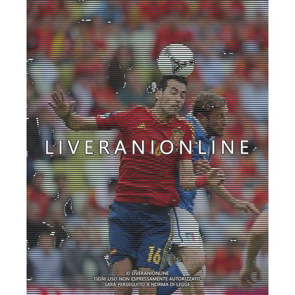 10.06.2012, GDANSK , MISTRZOSTWA EUROPY W PILCE NOZNEJ UEFA EURO 2012 SPAIN VS ITALY HISZPANIA VS WLOCHY , N Z SERGIO BUSQUETS (ESP) , CLAUDIO MARCHISIO (ITA) , FOT. ADAM JASTRZEBOWSKI / NEWSPIX.PL --- Newspix.pl /Agenzia Aldo Liverani Sas - ITALY ONLY - Spagna-Italia Campionati Europei UEFA 2012 Polonia/Ucraina Gruppo C Danzica (Polonia) 10/06/2012 *** Local Caption *** www.newspix.pl mail us: info@newspix.pl call us: 0048 022 23 22 222 --- Polish Picture Agency by Ringier Axel Springer Poland