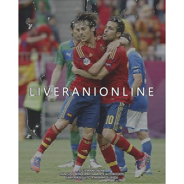 GDANSK 10/06/2012 ARENA GDANSK EURO 2012 PILKA NOZNA MECZ HISZPANIA WLOCHY FOOTBALL EURO 2012 MATCH SPAIN ITALY N/Z (L) DAVID SILVA CESC FABREGAS GOL BRAMKA RADOSC FOTO KAMIL KRASZEWSKI APPA/NEWSPIX.PL --- Newspix.pl /Agenzia Aldo Liverani Sas - ITALY ONLY - Spagna-Italia Campionati Europei UEFA 2012 Polonia/Ucraina Gruppo C Danzica (Polonia) 10/06/2012 *** Local Caption *** www.newspix.pl mail us: info@newspix.pl call us: 0048 022 23 22 222 --- Polish Picture Agency by Ringier Axel Springer Poland