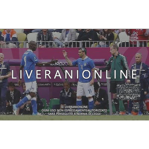 GDANSK 10/06/2012 ARENA GDANSK EURO 2012 PILKA NOZNA MECZ HISZPANIA WLOCHY FOOTBALL EURO 2012 MATCH SPAIN ITALY N/Z (L) MARIO BALOTELLI ANTONIO DI NATALE FOTO KAMIL KRASZEWSKI APPA/NEWSPIX.PL --- Newspix.pl /Agenzia Aldo Liverani Sas - ITALY ONLY - Spagna-Italia Campionati Europei UEFA 2012 Polonia/Ucraina Gruppo C Danzica (Polonia) 10/06/2012 *** Local Caption *** www.newspix.pl mail us: info@newspix.pl call us: 0048 022 23 22 222 --- Polish Picture Agency by Ringier Axel Springer Poland