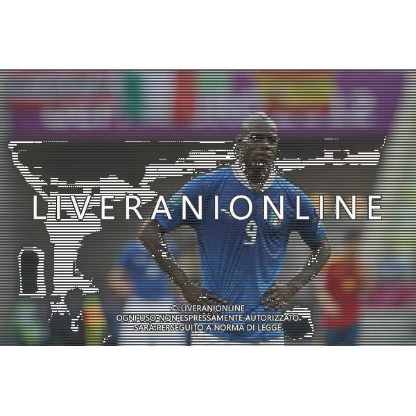 10.06.2012 GDANSK - ARENA GDANSK ( GDANSK POLAND ARENA GDANSK STADIUM STADIUM) PILKA NOZNA (FOOTBALL ) MISTRZOSTWA EUROPY W PILCE NOZNEJ UEFA EURO 2012 ( EUROPEAN CHAPIONSHIPS UEFA EURO 2012 ) GRUPA C ( POOL C) MECZ HISZPANIA - WLOCHY ( GAME SPAIN - ITALY ) NZ MARIO BALOTELLI FOTO MATEUSZ TRZUSKOWSKI/CYFRASPORT/NEWSPIX.PL --- Newspix.pl /Agenzia Aldo Liverani Sas - ITALY ONLY - Spagna-Italia Campionati Europei UEFA 2012 Polonia/Ucraina Gruppo C Danzica (Polonia) 10/06/2012 *** Local Caption *** www.newspix.pl mail us: info@newspix.pl call us: 0048 022 23 22 222 --- Polish Picture Agency by Ringier Axel Springer Poland